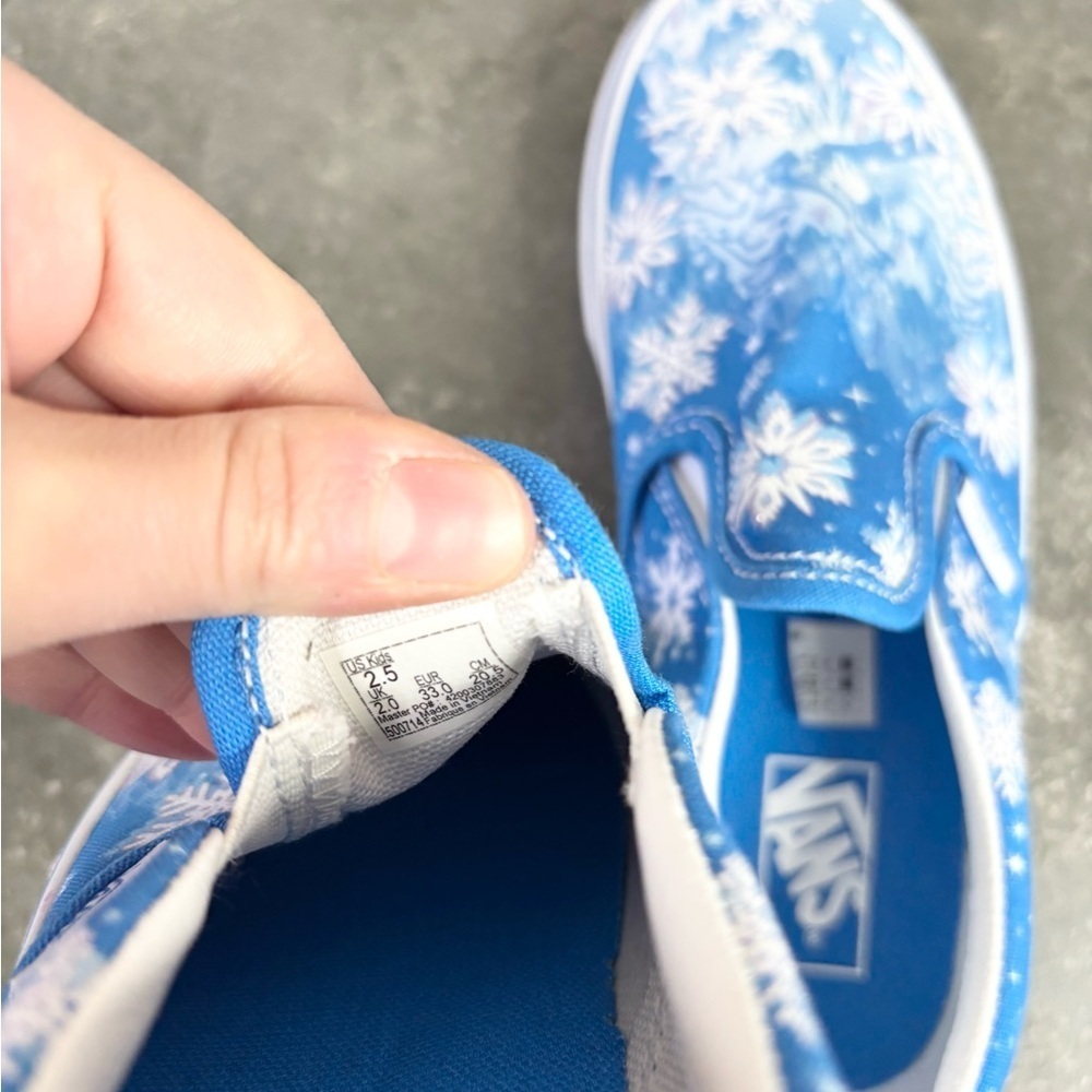 Vans Classic Slip-On sneakers Snowflakes Winter Wonderland Blue kids 2.5 new - Picture 7 of 7